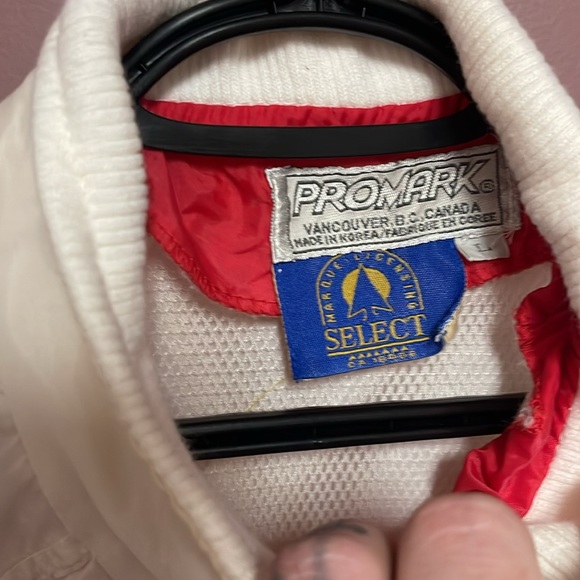 Vintage Budweiser Windbreaker (yellowing with age) - Picture 3 of 4